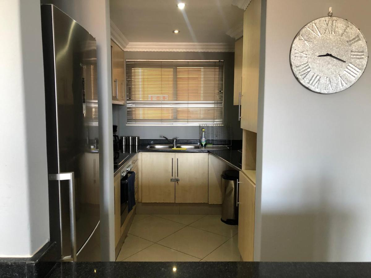 Apartment The Sails Дърбан Екстериор снимка